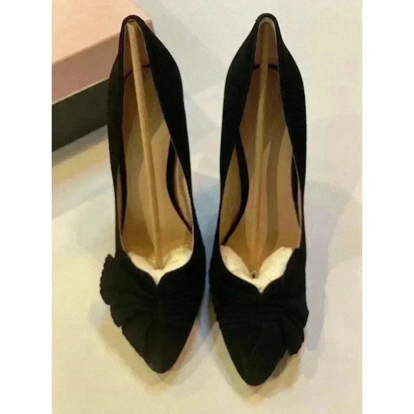 Kate Spade Pumps 10 High Heel Stiletto Black Suede 4” Alessia Pointed Toe Ruffle - Picture 4 of 7